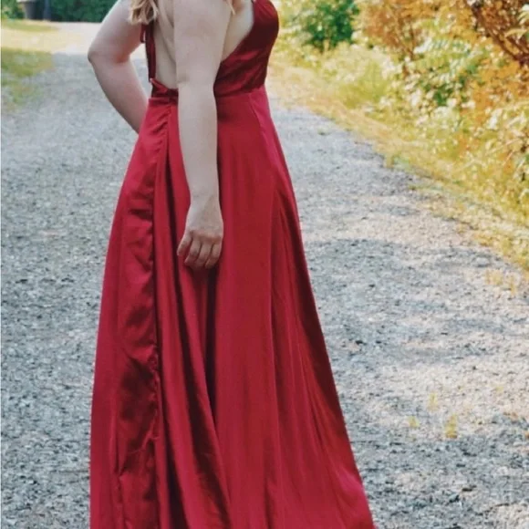 Prom dress - Picture 4 of 5